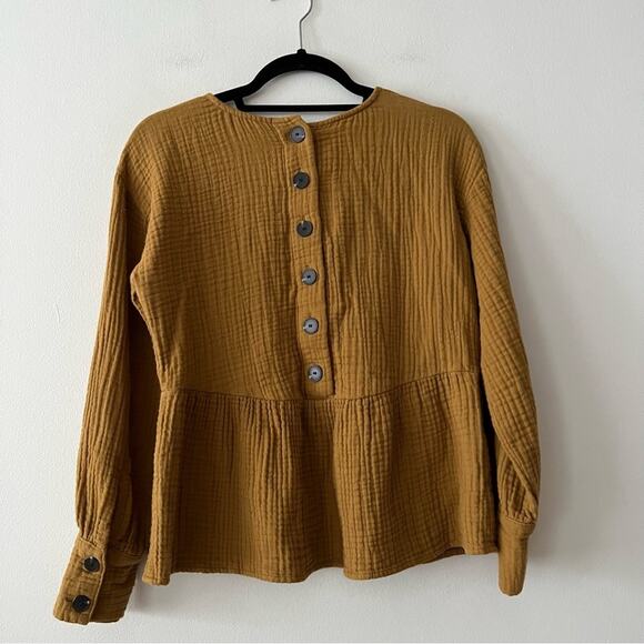 Madewell Lightspun Button-Back Peplum Top - Picture 7 of 9